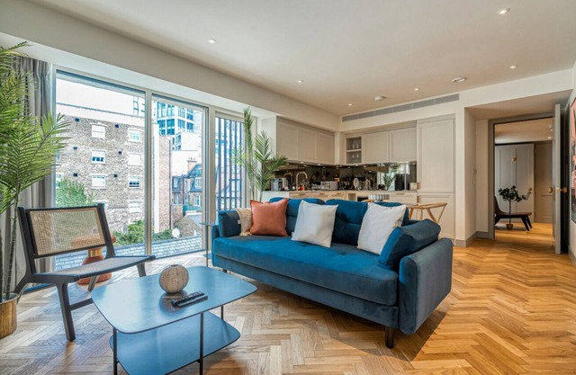 Sleek apartment near Westminster Abbey
