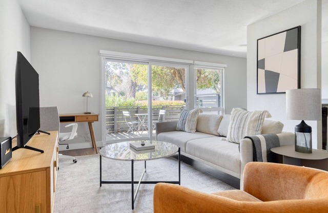 Sleek Foster City 1BR w/ Pool, Bball & Spa, near Caltrain, by Blueground