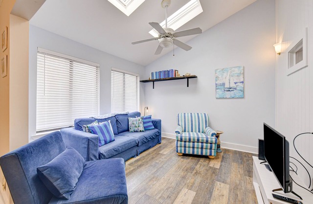 Sleek golf-front condo with a washer/dryer, deck, & central AC - dog friendly