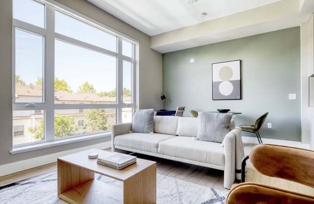 Sleek Mountain View Studio w/ W/D, Pool & Gym, nr tech HQs, by Blueground