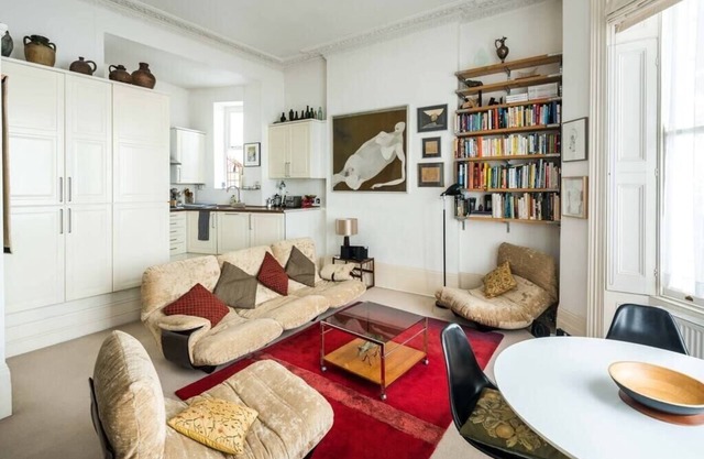 Sleek Simple and Peaceful 1BD Flat Kensington