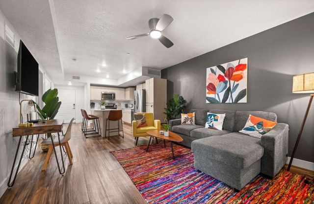 Sleek & Stylish Salt Lake City APT Prime Loc