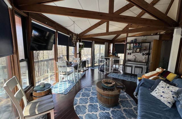 Sleep in a Treehouse!!
