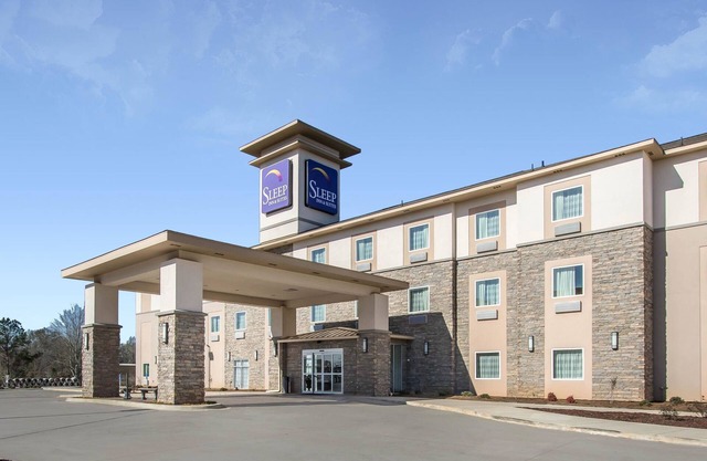 Sleep Inn & Suites