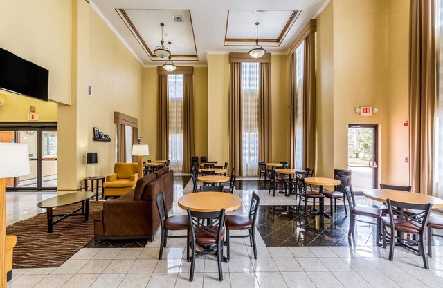 Sleep Inn & Suites Stafford - Sugarland
