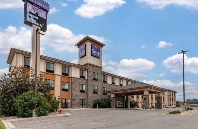 Sleep Inn & Suites