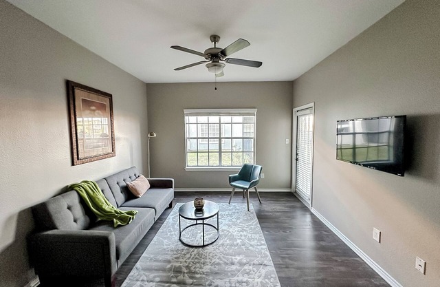 Sleepover : Attractive 1BD/1BA + Gym - Corpus Christi