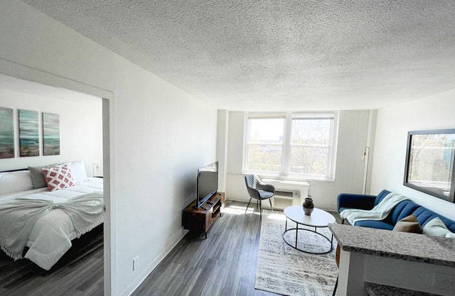 Sleepover: Cityscape 1BD/1BA + Gym - Downtown Cincinnati
