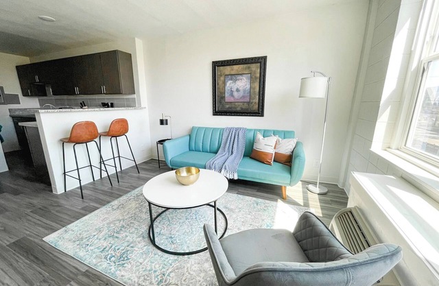 Sleepover: Elegant 1BD/1BA + Gym - Cincinnati