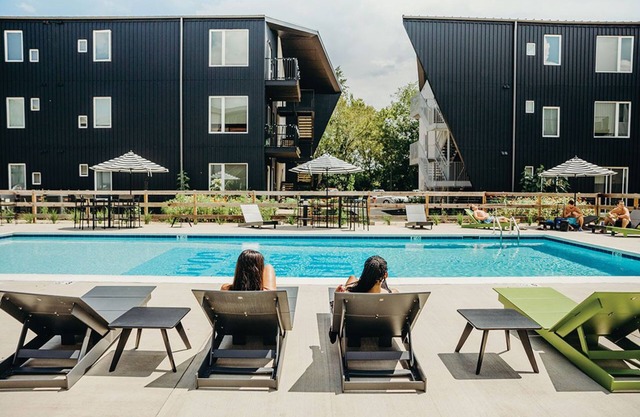 Stylish 1BD/1BA + Gym - Bowling Green