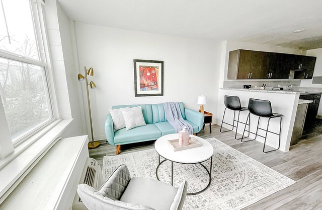 Sleepover: Updated 1BR/1BA + Gym - Cincinnati