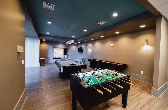 Sleepover: Vibrant 1BD/1BA - Downtown Springfield