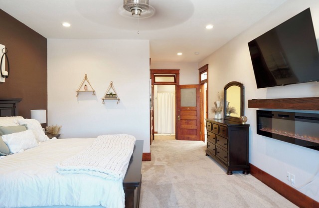 Sleeps 11+