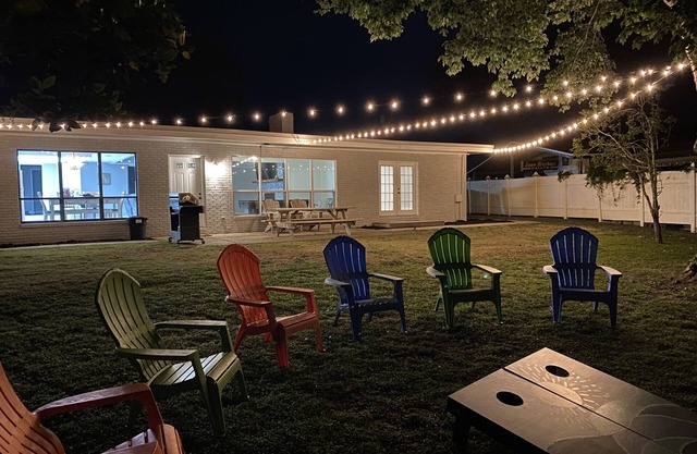 Sleeps 14 w/Boat Slip & Gulf Access! 5 B/3BA PET FRIENDLY