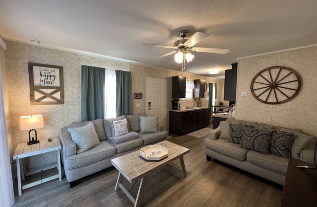 -Sleeps 4–Outskirts Of Savannah-Private 3 Acres-