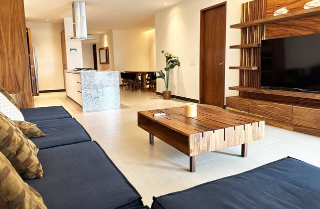 Sleeps 6, New Luxurious 2 BR Condo Marina Vallarta