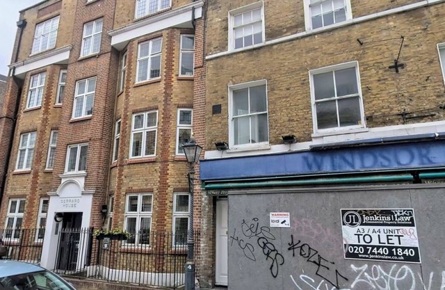 Sleeps One in Crawford Place – Comfortable Stay in Prime Central London Location