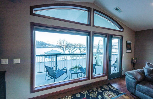 Schlaf bis zu 12! 4BD, 3BA Riverfront Guesthouse, gegenüber dem Pateros City Park