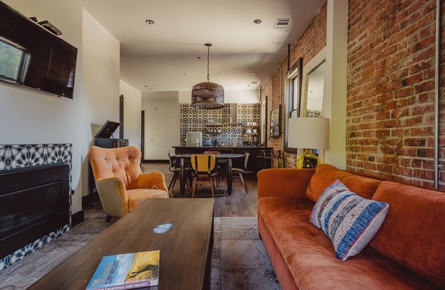 SLO Brew Lofts - Komplette Struktur - Downtown San Luis Obispo