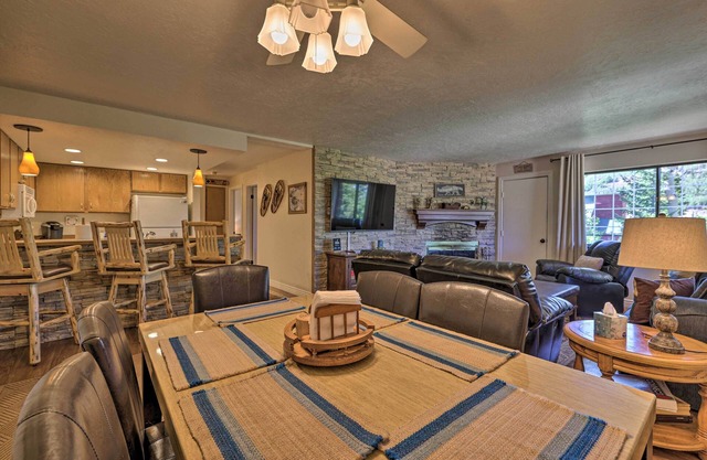 Slopeside Condo with Hot Tub + Game Room Access!