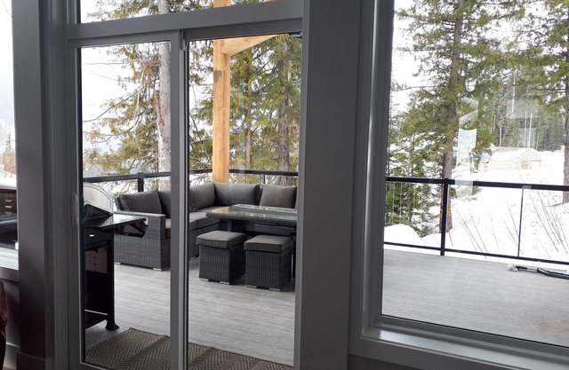 Brandneues Pistenhaus mit dem besten Ski-In und Out bei Sun Peaks