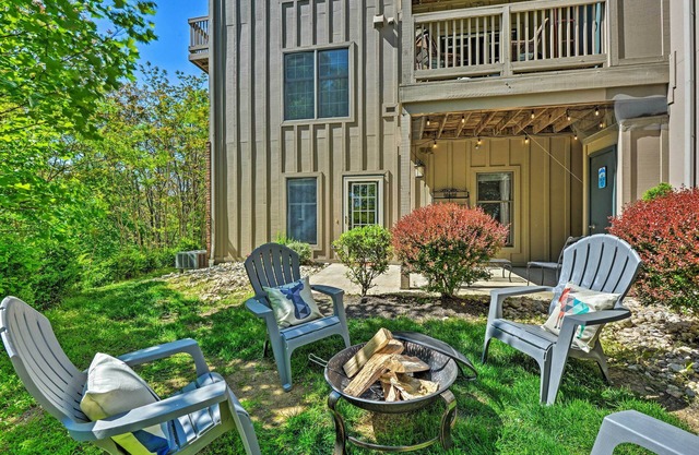 ‘Slopeside Serenity' Whitetail Condo: Walk to Lift