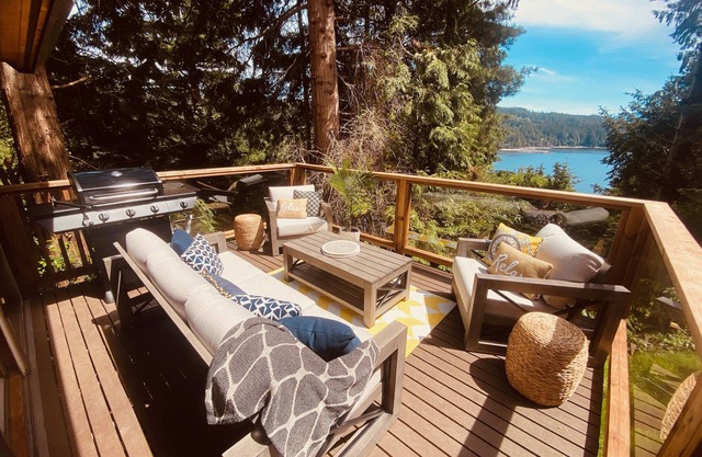 #Slowtravel | wood-fired hot tub, cold plunge, forest-bathing, earthing, beach