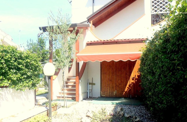 Kleines Haus mit Klimaanlage und bequemen Gärten VA