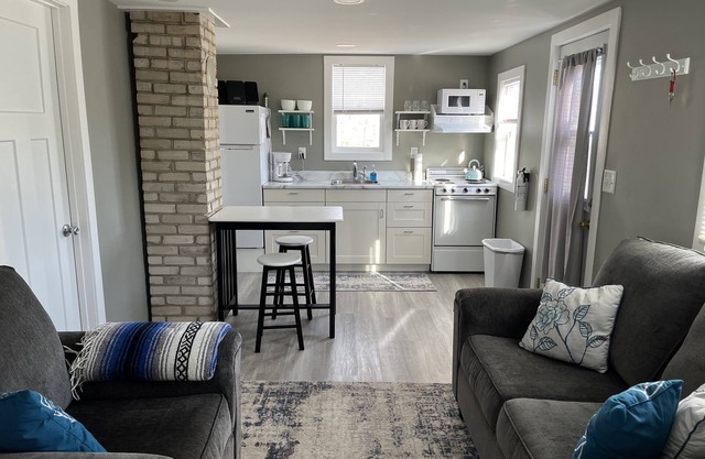 Small Home in the City of Alexandria!
