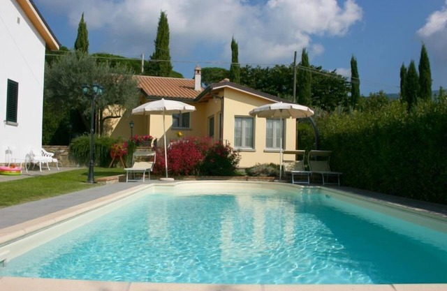 Kleines Haus nicht weit von der Stadt Cortona, perfekt für Paare für einen romantischen Urlaub oder