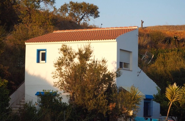 Ferienhaus mit Pool im Olivenhain mit Meerblick