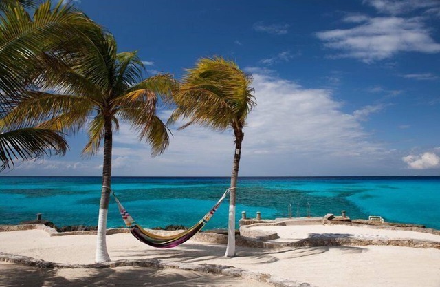 Klein ist schön. Entspannen Sie am Strand, bequem und in der Nähe der Präsidentenvilla