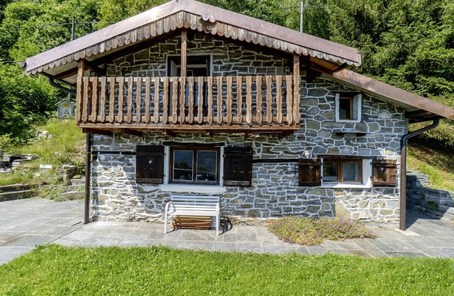 Kleiner Rusticotraum an ruhiger Lage mit Sicht auf die Berge
