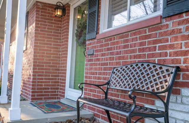 Small-Town Belleville Cozy Ranch 24min. to STL!