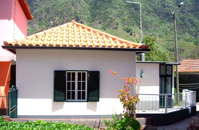 Kleines traditionelles Haus in São Vicente - Madeira