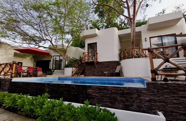 Kleine Villa mit 6 Zimmern in San Pancho Stadt 16 Personen
