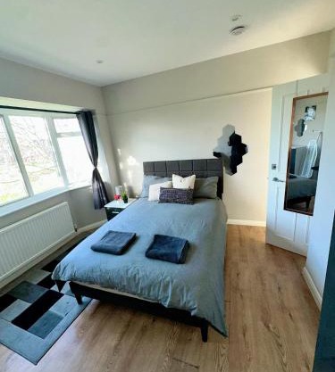 Smart and Chic 2 bed Apartment