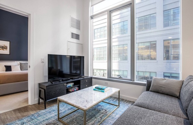 Smart Rincon Hill 1BR w/ Gym, Open-Air Hot Tub, nr. SVB by Blueground