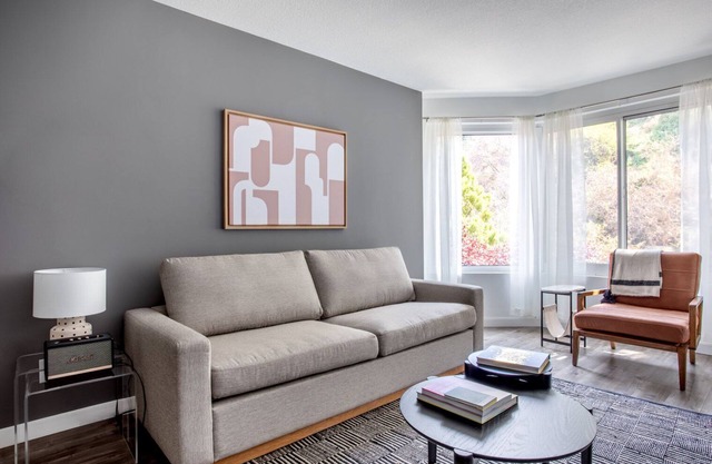Smart Telegraph Hill 1BR w/ Gym, Sauna, walk to Muni, by Blueground