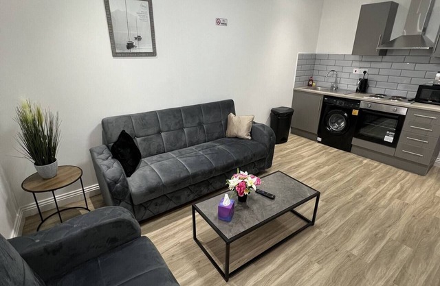 Convenient | Kitchen & Shower | Free Parking