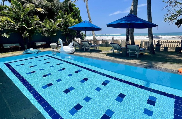 Smeralda Beach Hotel Dikwella