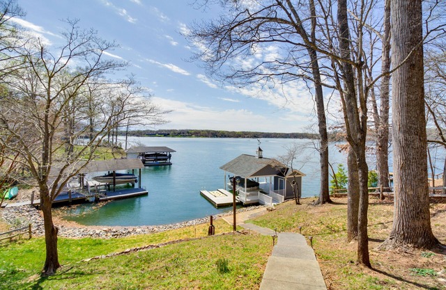 Smith Mountain Lake Getaway w/ Private Dock!