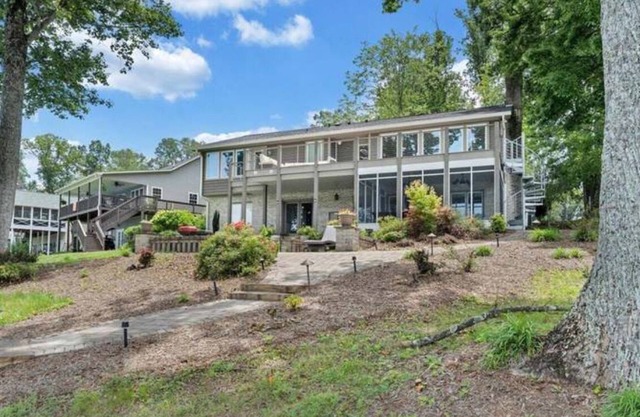 Smith Mountain Lake Home with stunning views with wet cove