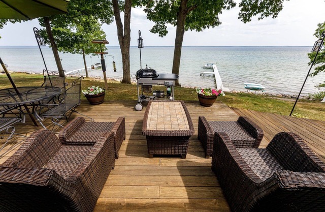 Smokey Hollow's Secret | Hot Tub | Beach | AC |