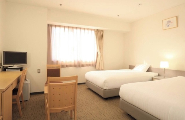 Smoking Twin Room No meals For a room only / Hirosaki Aomori