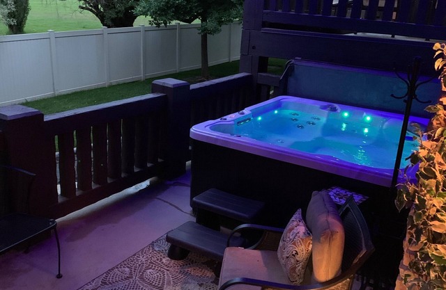 Snowbasin / Lakeside Romantic Get Away. Luxus-Wohnung mit Whirlpool