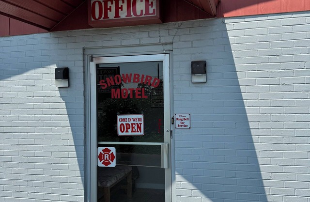 Snowbird Motel