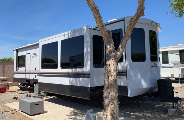 BRAND NEW COTTAGE TRAILER