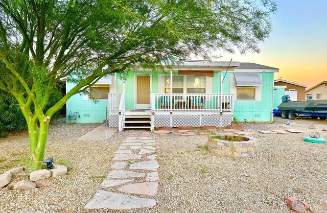 Snowbirds Welcome! Mohave Valley Home close to the Colorado River and Casinos!