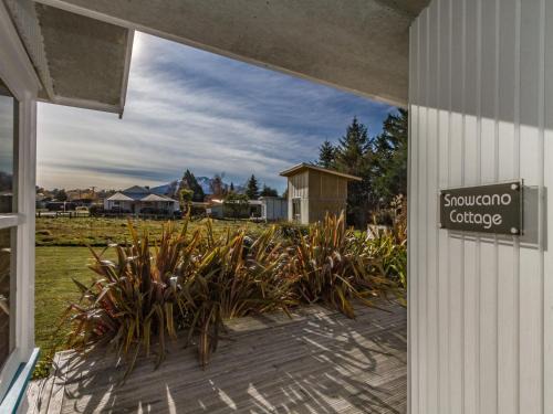 Snowcano Cottage - Rangataua Holiday Home